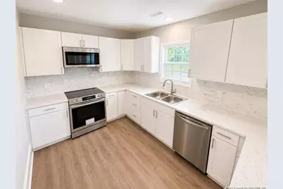 304 S Patterson Street, Maxton, NC 28364 - Photo 7