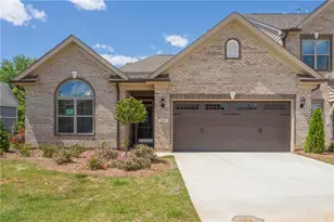 1063 Beechcraft Dr, Mebane, NC 27302 - Photo 1
