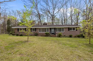 408 Sherwood Dr, Sanford, NC 27330 - Photo 1