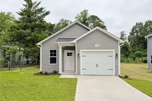 728 Chapel Hill Rd, Spring Lake, NC 28390 - Photo 1