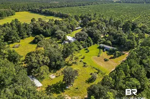32465 Jay Kee Ln, Elberta, AL 36530 - Photo 9