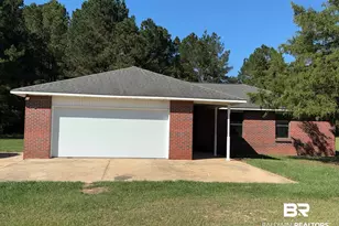 26641 Parker Ln, Robertsdale, AL 36567 - Photo 1