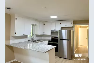 201 S Stuart Street, Foley, AL 36535 - Photo 3