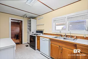 107 S Bayview St, Fairhope, AL 36532 - Photo 11