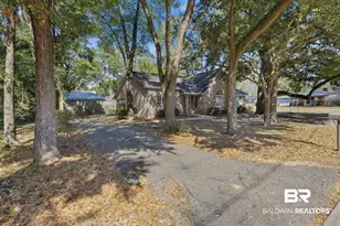 502 3rd St, Fairhope, AL 36532 - Photo 5