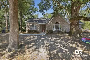 502 3rd St, Fairhope, AL 36532 - Photo 1