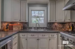 695 Greenwood Ave, Fairhope, AL 36532 - Photo 17