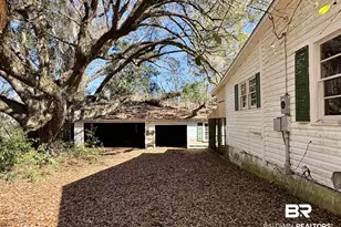 4060 Dickson Ln, Mobile, AL 36618 - Photo 3