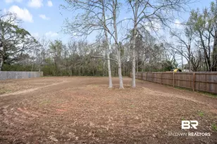 228 W 16th St, Bay Minette, AL 36507 - Photo 5