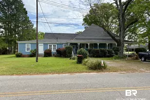 300 McMillan Ave, Bay Minette, AL 36507 - Photo 1