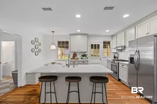 5210 S Pineview Ln, Mobile, AL 36608 - Photo 5
