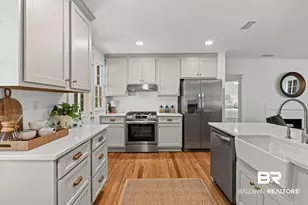 5210 S Pineview Ln, Mobile, AL 36608 - Photo 7