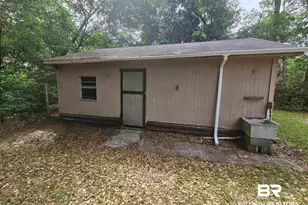 2700 Pine Ridge Dr, Lillian, AL 36549 - Photo 7