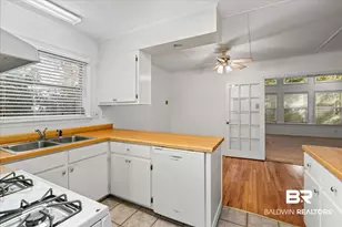 359 Wisteria St, Fairhope, AL 36532 - Photo 9