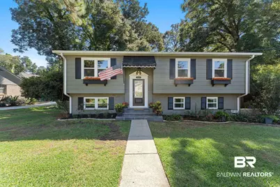 698 Cedar Avenue, Fairhope, AL 36532 - Photo 1