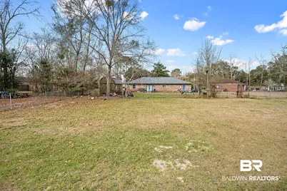 635 E Azalea Avenue, Foley, AL 36535 - Photo 17