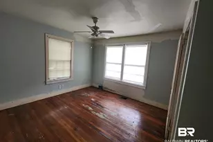 70 Glenwood St, Mobile, AL 36606 - Photo 9