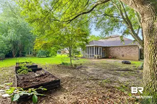 122 Oakwood Ave, Fairhope, AL 36532 - Photo 3