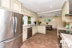 363 Gulfwood Dr, Mobile, AL 36608 - Photo 9