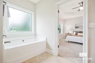 2106 Staff Dr, Pensacola, FL 32533 - Photo 15