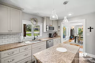 1615 5th St, Daphne, AL 36526 - Photo 9