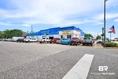 301 N McKenzie Street, Foley, AL 36535 - Photo 3