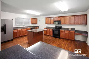 323 Manchester Ln, Foley, AL 36535 - Photo 11