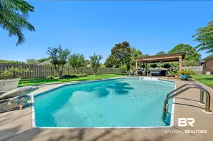 305 St Charles Ct, Fairhope, AL 36532 - Photo 5