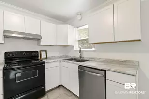 1109 Caroline Ave, Daphne, AL 36526 - Photo 11