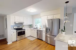 1056 McCay Ave, Mobile, AL 36609 - Photo 5