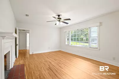 1009 W Pinewood Dr, Mobile, AL 36618 - Photo 11
