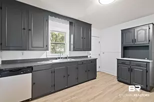 1009 W Pinewood Dr, Mobile, AL 36618 - Photo 21