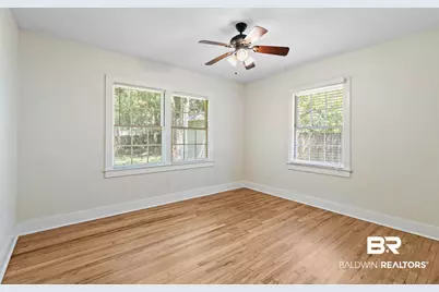 1009 W Pinewood Dr, Mobile, AL 36618 - Photo 25