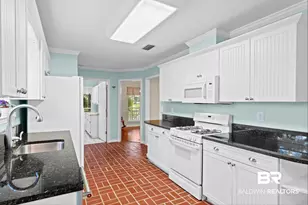 325 Grays Ln, Daphne, AL 36526 - Photo 17