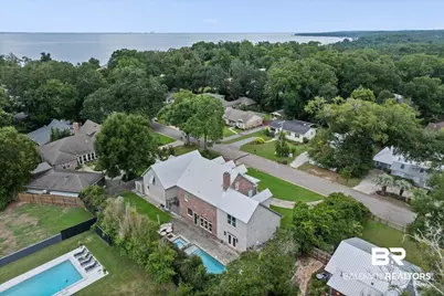 300 Perdido, Fairhope, AL 36532 - Photo 7