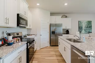 28183 Autumn Lks Cir, Elberta, AL 36530 - Photo 11