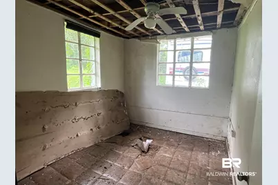 401 W Highland Ave, Mobile, AL 36610 - Photo 13