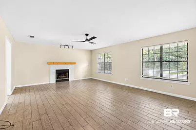 404 W Pedigo Ave, Foley, AL 36535 - Photo 5