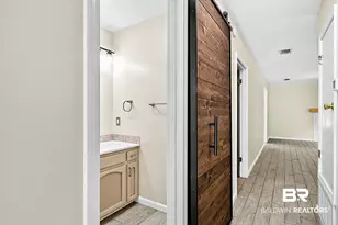 404 W Pedigo Ave, Foley, AL 36535 - Photo 17