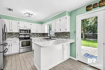 404 W Pedigo Ave, Foley, AL 36535 - Photo 7