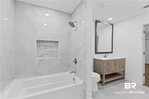 1605 Woodley Rd, Mobile, AL 36618 - Photo 13