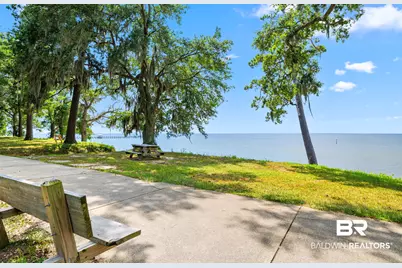 212 Pinecrest Ln, Fairhope, AL 36532 - Photo 29