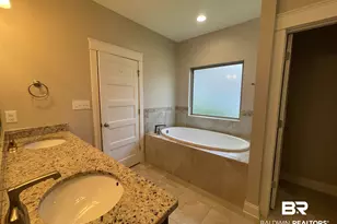 253 Hawthorne Cir, Fairhope, AL 36532 - Photo 7