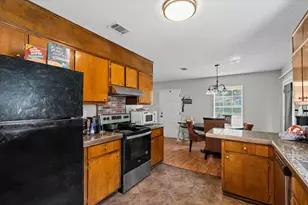 1933 Pallister Pl, Mobile, AL 36618 - Photo 7