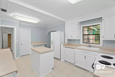 404 NW 3rd St, Summerdale, AL 36580 - Photo 11