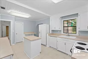 404 NW 3rd St, Summerdale, AL 36580 - Photo 11