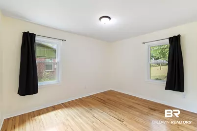 5609 Diane Drive, Mobile, AL 36618 - Photo 11