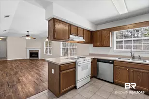 8525 Desert Oak Ct, Mobile, AL 36695 - Photo 5