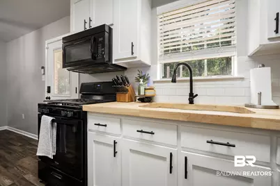 7327 Jeff Glaze Circle, Mobile, AL 36619 - Photo 9