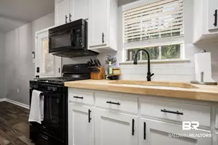 7327 Jeff Glaze Cir, Mobile, AL 36619 - Photo 9